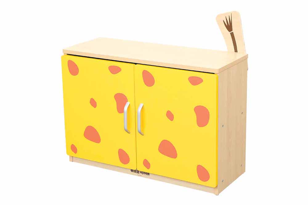 森林系統門櫃長頸鹿