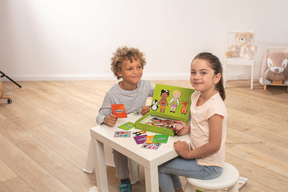 Beleduc 磁力拼圖-世界兒童